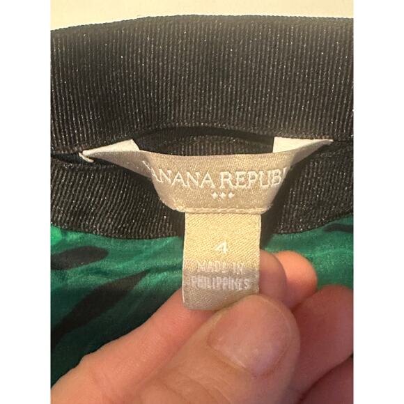 Banana Republic Green Leaf Floral Pleated Mini Flare Skirt Women's Size 4 Vtg - Picture 3 of 5